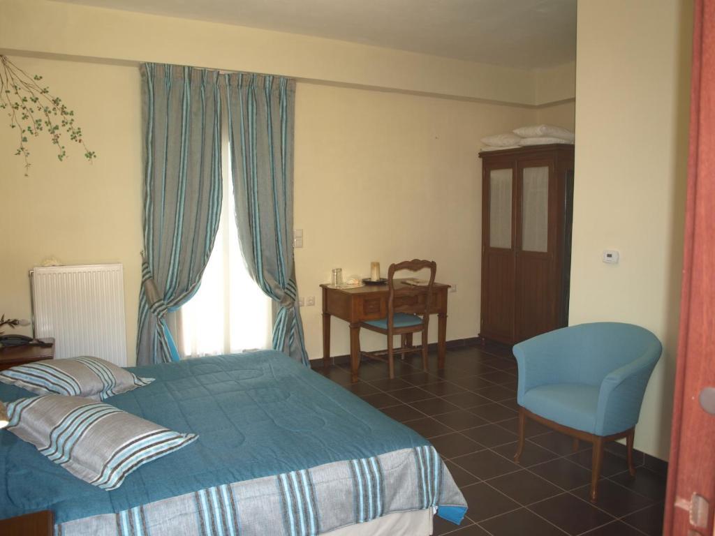 Porto Mani Suites Kyparissos  Room photo